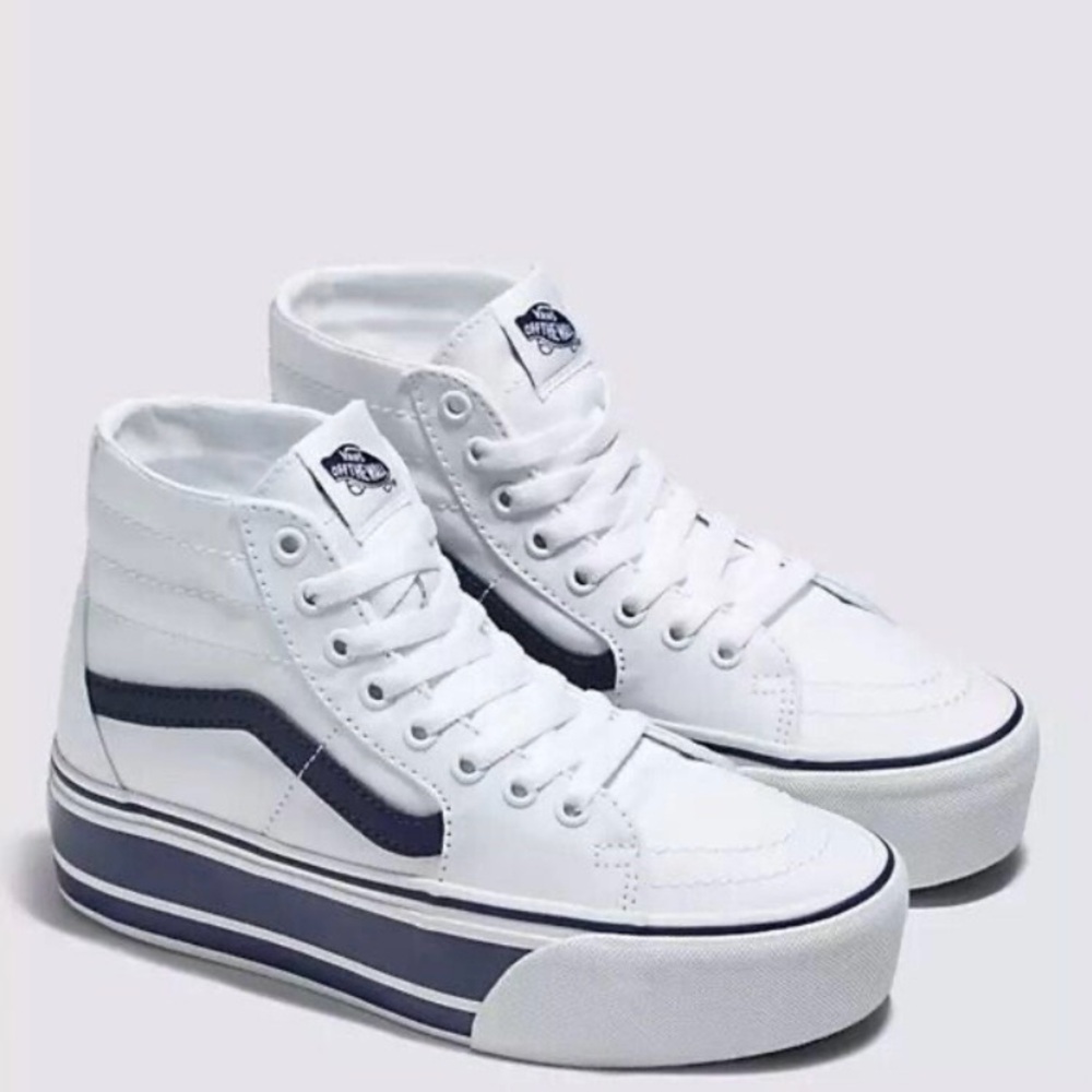 NWOB VANS SK8 HI PLATFORM WHITE/Dark Blue